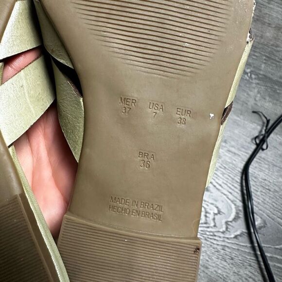 EUC Anthropologie Vincenza Green Leather Slide Sandal - size 7 - Picture 6 of 6